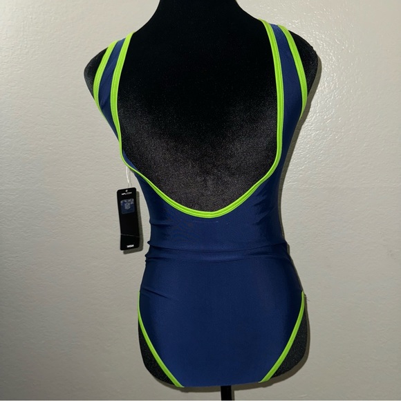 Sports bundle!! 6 items - Picture 2 of 13